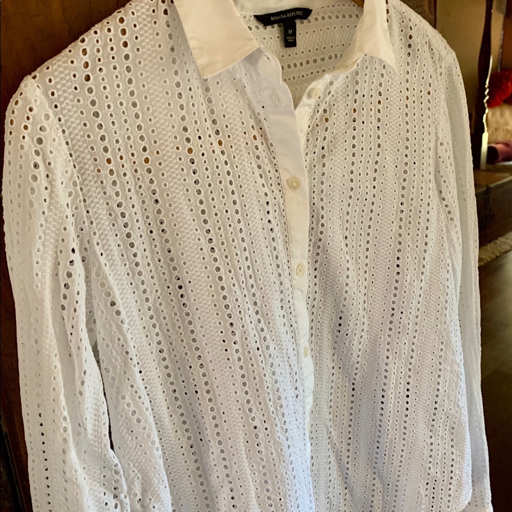 Women’s Banana Republic White Button Down Eyelet